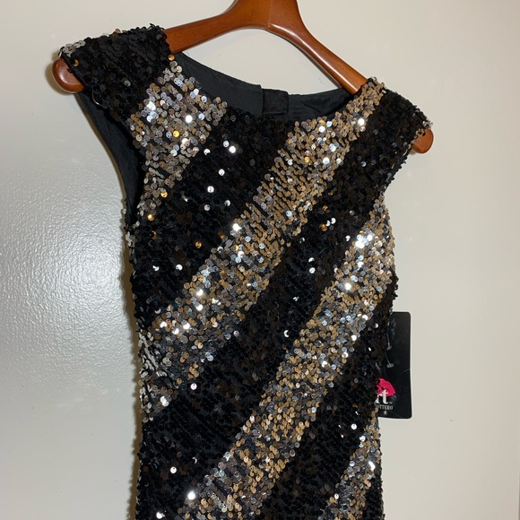 Maggie Sottero black, silver, open back, high slit, sequin maxi, evening wear 4 - Picture 5 of 10